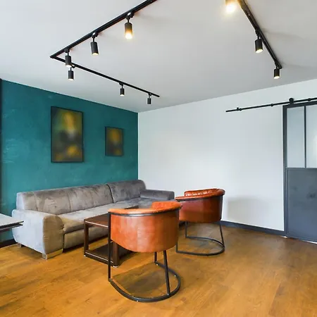 City Chic Apartment - Comfortable Apartment #3 Rooms #2 Bathrooms #Free Parking #Self Check-In