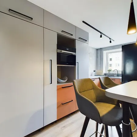 City Chic Apartment - Comfortable Apartment #3 Rooms #2 Bathrooms #Free Parking #Self Check-In Apartamento *